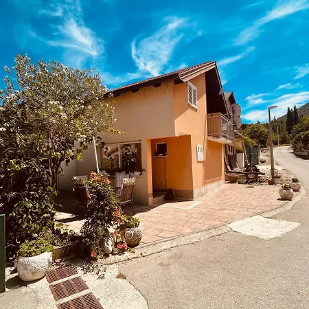 Bela & Mare Vila Blace